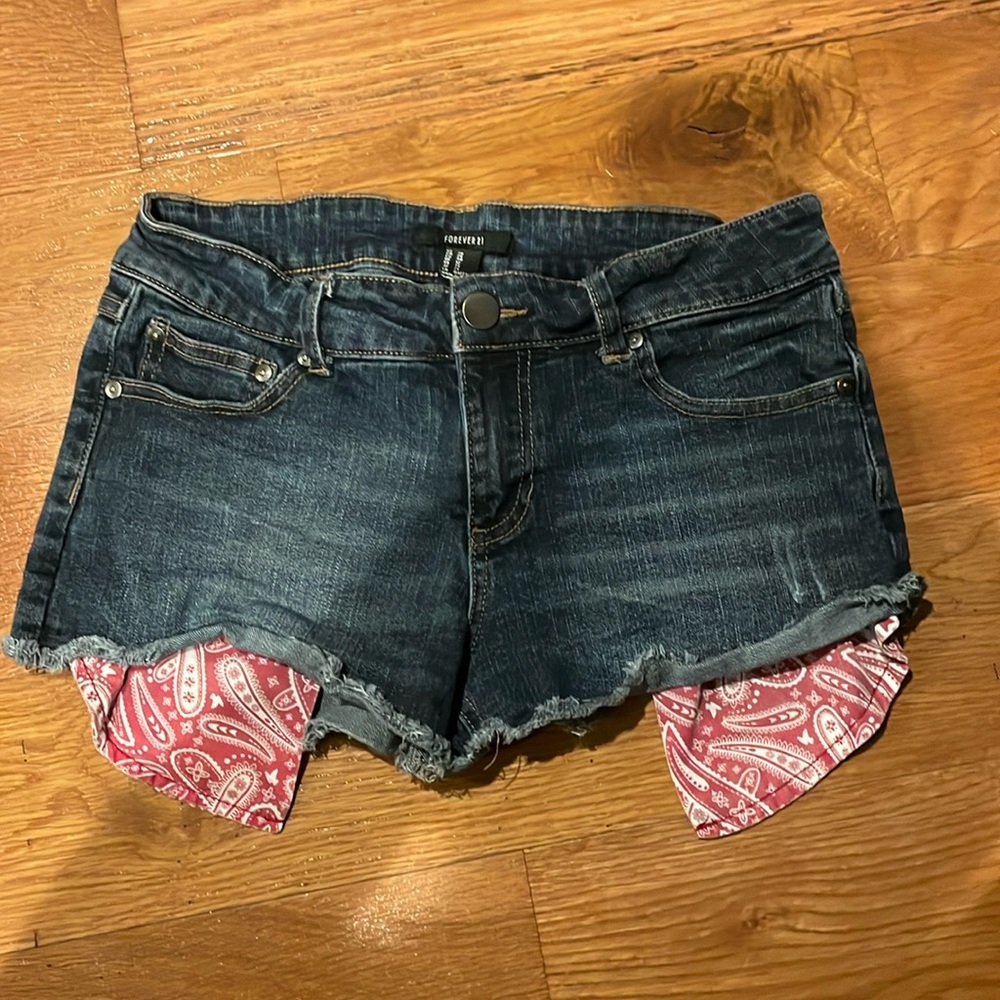 Forever 21 Denim shorts size 28